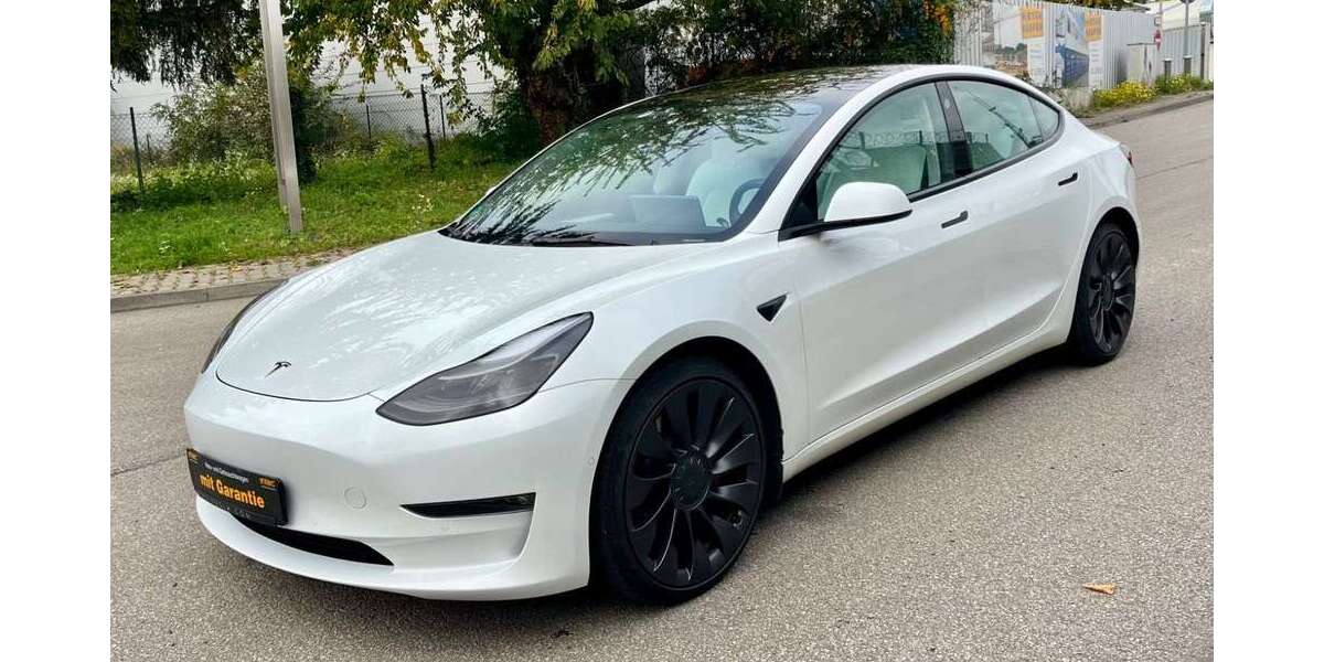 Tesla Model 3 84.000 km 29.790 &euro; Flörsheim am Main 65439