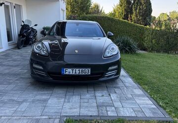 Porsche Panamera 167.000 km 23.750 &euro; Neuberg 63543