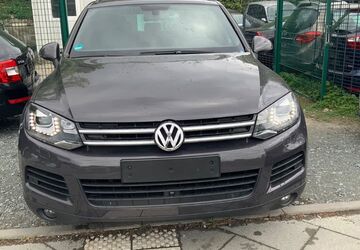 VW Touareg 276.936 km 8.999 &euro; Frankfurt am Main 60486