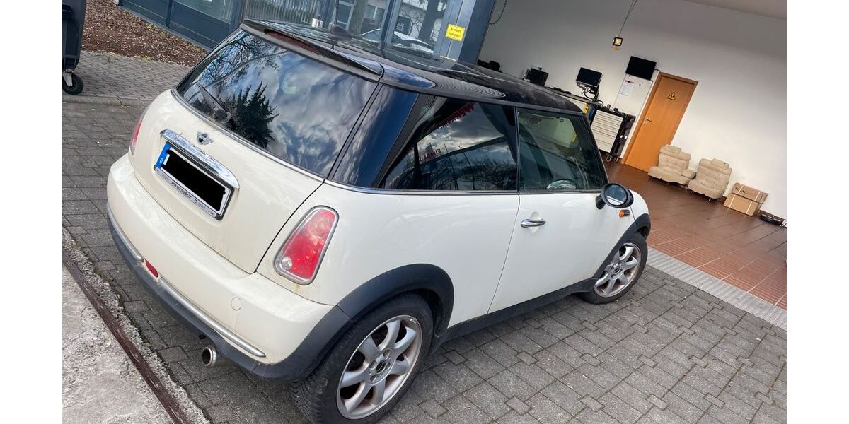 Mini Cooper 106.000 km 5.500 &euro; Griesheim 64347