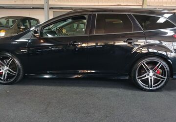 Ford Focus 122.800 km 10.499 &euro; Rüsselsheim 65428