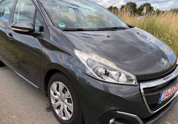 Peugeot 208 107.000 km 4.899 &euro; Rossdorf 64380