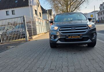 Ford Kuga 135.000 km 12.200 &euro; Offenbach 63071