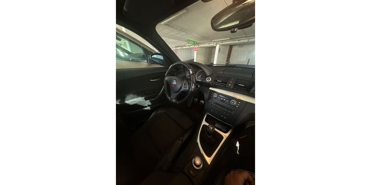 BMW 118 226.800 km 3.600 &euro; Frankfurt am main 60488