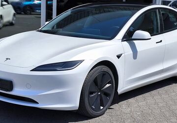 Tesla Model 3 6.200 km 43.750 &euro; Dieburg 64807