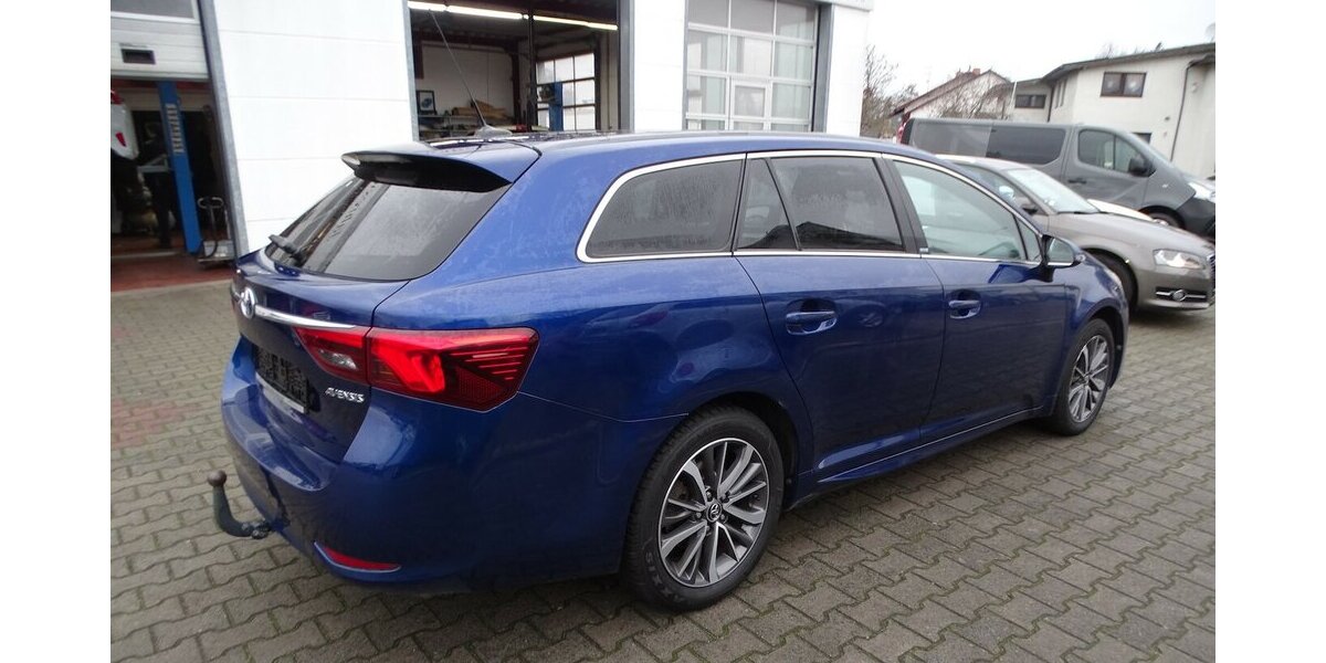 Toyota Avensis 2,0 D Klima, Navi 200.000 km 6.690 &euro; Rodgau 63110