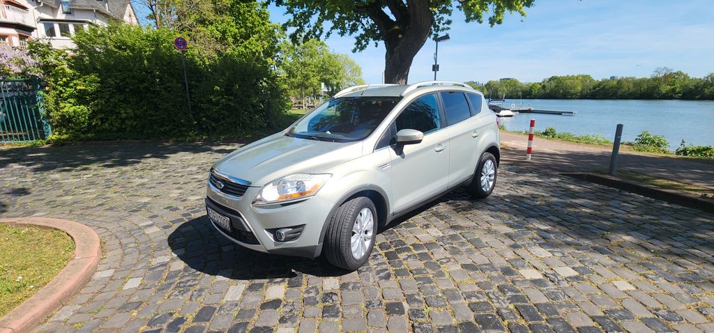 Ford Kuga 123.250 km 7.450 &euro; Frankfurt am Main 65933