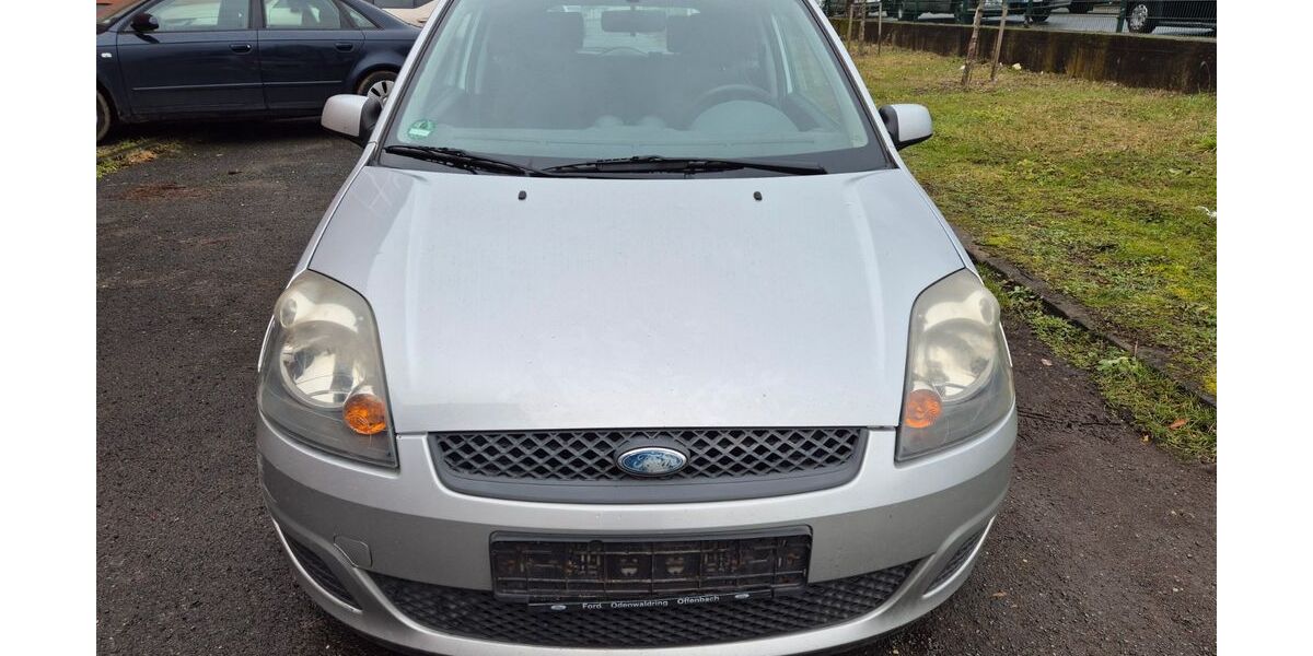 Ford Fiesta 131.232 km 850 &euro; Dietzenbach 63128
