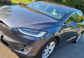 Tesla Model X 136.700 km 35.600 &euro; Kronberg 61476