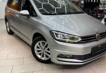 VW Touran 142.826 km 16.400 &euro; Neu-Isenburg 63263