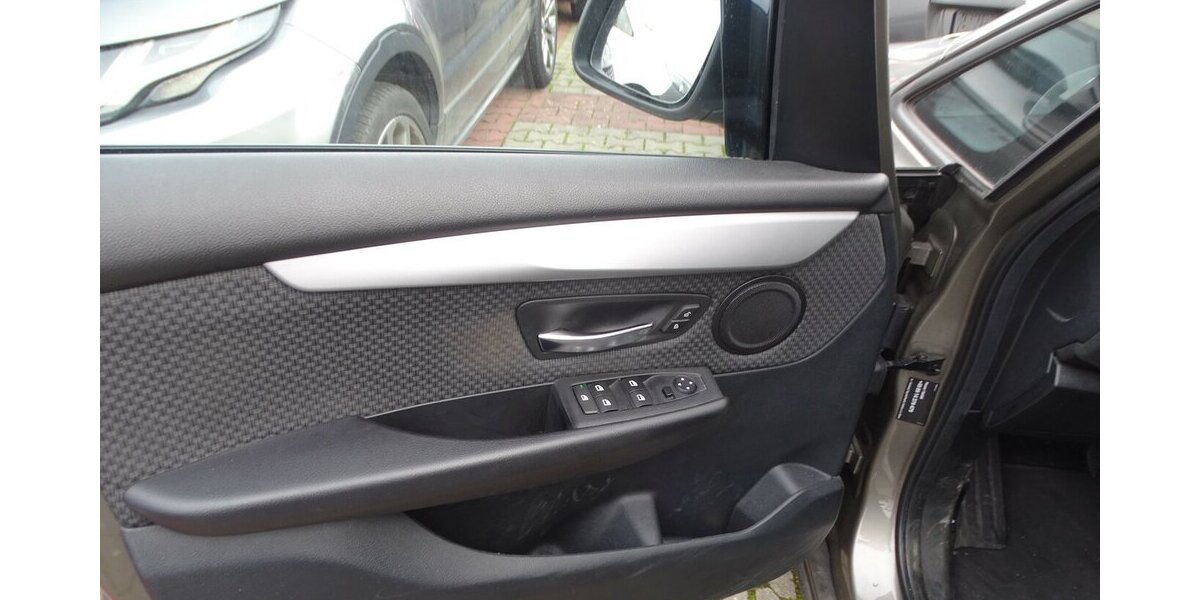 Dacia Duster Black Shadow 4x2 94.800 km 6.990 &euro; Rodgau 63110