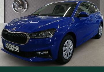 Skoda Fabia 2.500 km 17.480 &euro; Frankfurt 60435