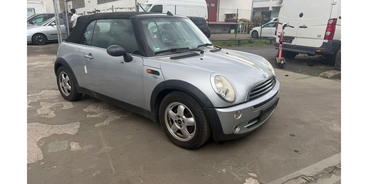 Mini ONE 224.900 km 1.500 &euro; FRANKFURT 65933