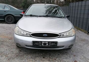 Ford Mondeo 74.000 km 2.600 &euro; friedrichsdorf 61381