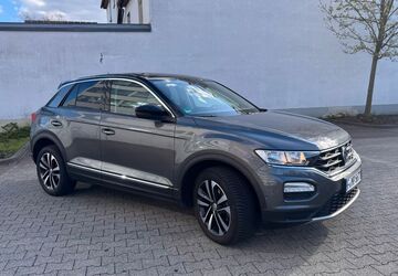 VW T-Roc 59.303 km 19.490 &euro; Frankfurt 60385