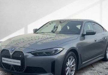 BMW i4 28.454 km 34.977 &euro; Frankfurt 60314