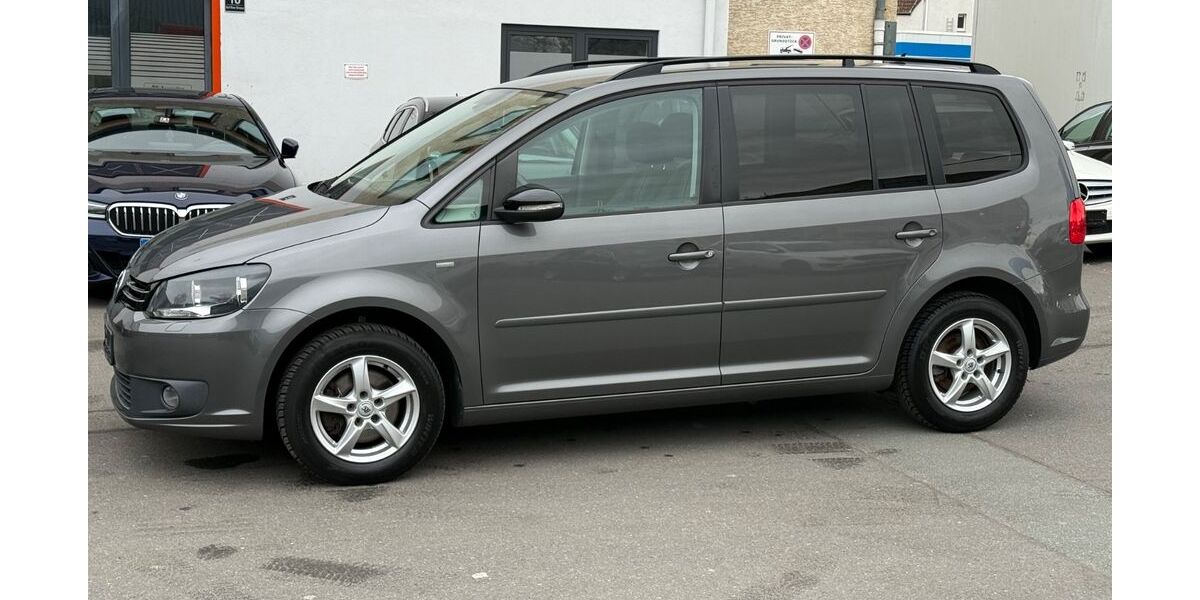 VW Touran 163.000 km 9.999 &euro; Frankfurt am Main 60314