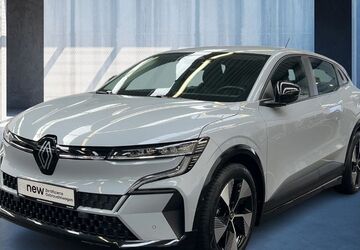 Renault Megane E-TECH 33.996 km 25.970 &euro; Frankfurt / Main 60314