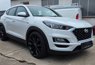 Hyundai TUCSON 99.999 km 14.999 &euro; Hainburg 63512