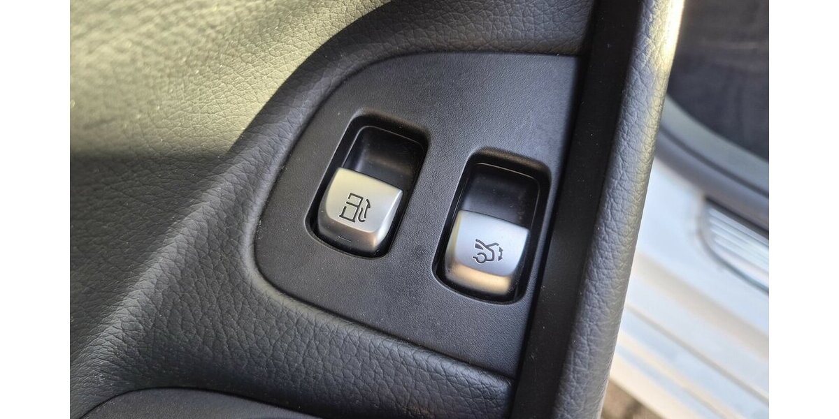 Mercedes-Benz E 300 e T Avantgarde AHK, LED, Rückfahrkamera, App 55.700 km 29.990 &euro; Rodgau 63110