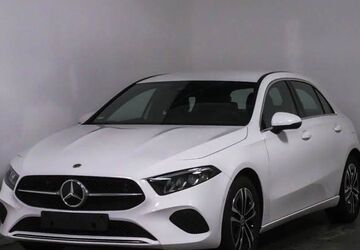 Mercedes-Benz A 180 11.680 km 29.900 &euro; Neu Isenburg 63263