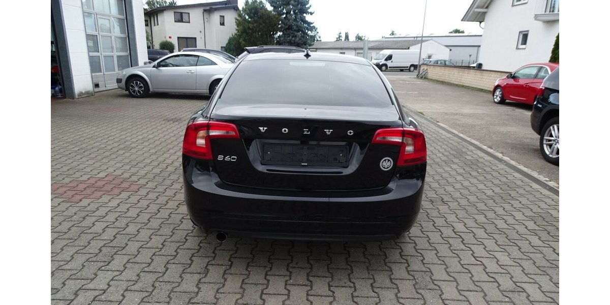 Volvo S60 Kinetic Klima, Navigation 196.500 km 7.999 &euro; Rodgau 63110