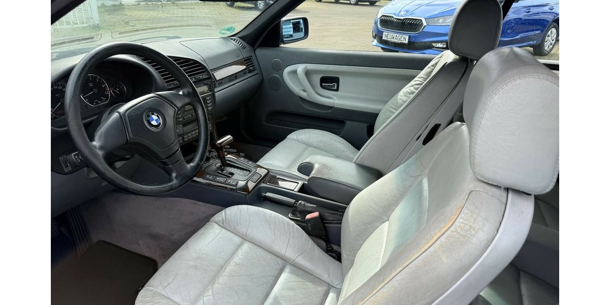 BMW 328i Cabrio Automatik Exclusiv Edition 273.000 km 7.590 &euro; Frankfurt 60386