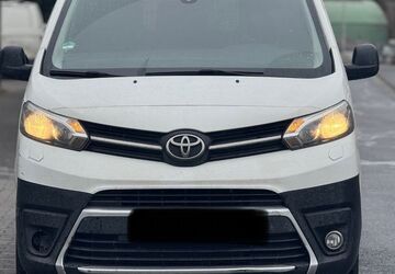 Toyota Proace (Verso) 180.000 km 9.490 &euro; Dieburg 64807