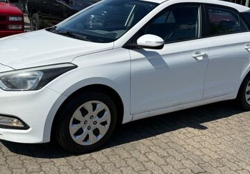Hyundai i20 156.985 km 4.599 &euro; Hanau 63452