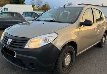 Dacia Sandero 115.000 km 1.300 &euro; Nidderau 61130