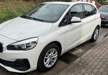 BMW 216 Active Tourer 184.000 km 10.700 &euro; Frankfurt 60594