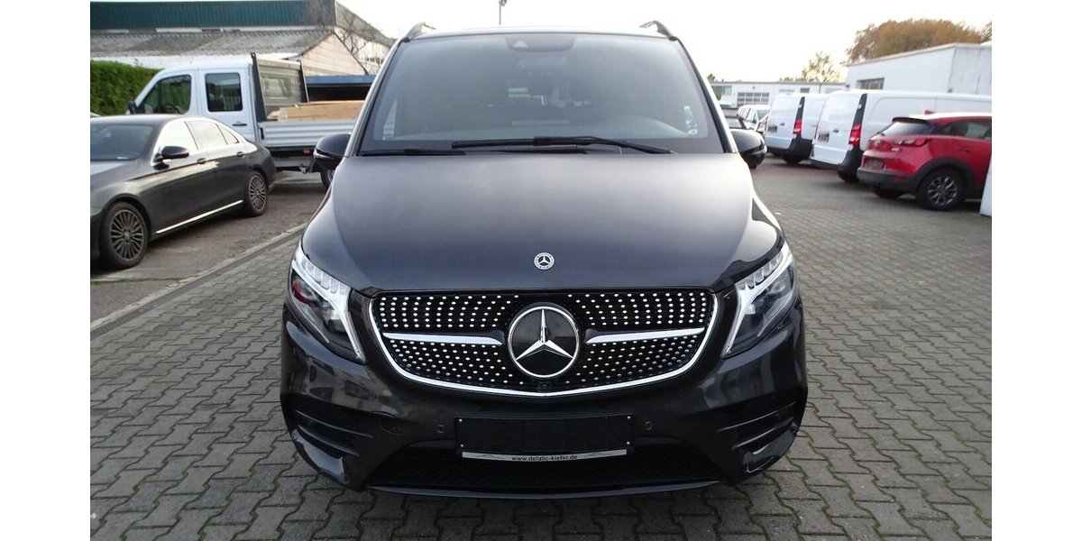 Mercedes-Benz V 300 d 4M lang AVANTGARDE EDITION AMG Line, Stand 61.360 km 59.890 &euro; Rodgau 63110