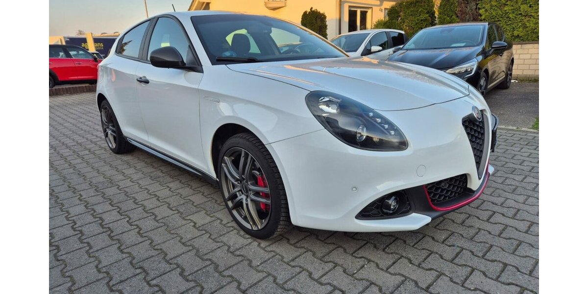 Alfa Romeo Giulietta Sport Navigation, Klima, Einparkhilfe 89.100 km 11.690 &euro; Rodgau 63110