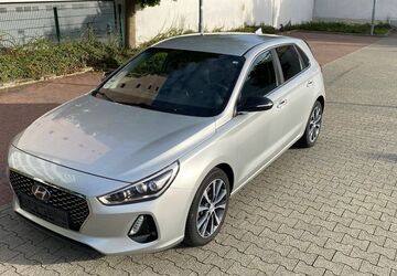 Hyundai i30 133.000 km 10.450 &euro; Frankfurt am Main 60389