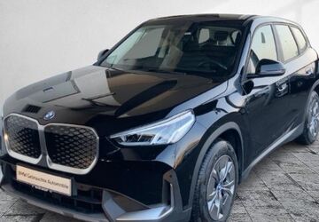 BMW iX1 39.352 km 31.988 &euro; Frankfurt 60314
