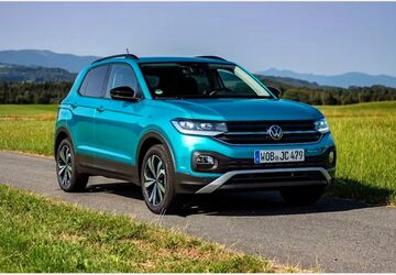 VW T-Cross 84.000 km 14.900 &euro; Frankfurt 60529