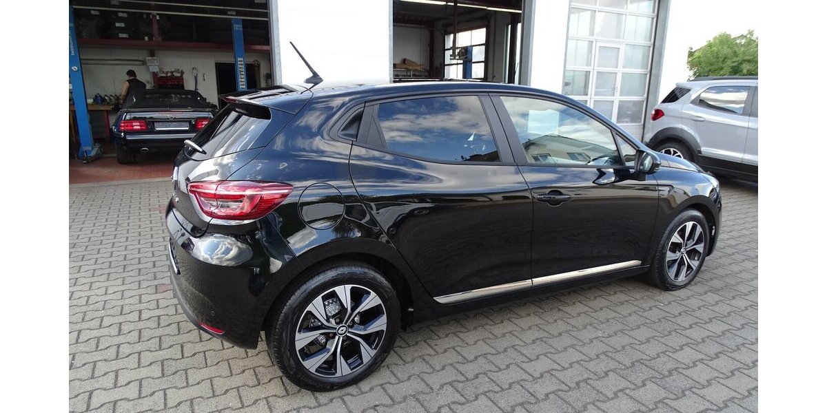 Renault Clio 1,0l Evolution Navi Rückfahrkamera, Einparkhi 31.015 km 12.490 &euro; Rodgau 63110
