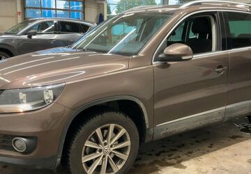 VW Tiguan 165.500 km 12.490 &euro; Frankfurt am Main 65933