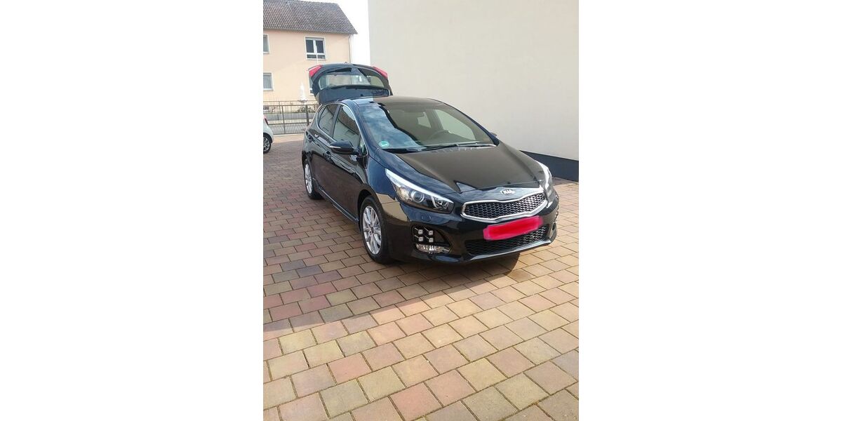 Kia ceed / Ceed 110.000 km 11.300 &euro; Dietzenbach 63128