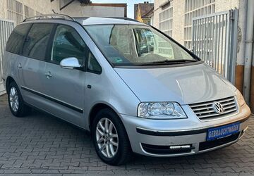 VW Sharan 174.793 km 5.999 &euro; Neu-Isenburg 63263