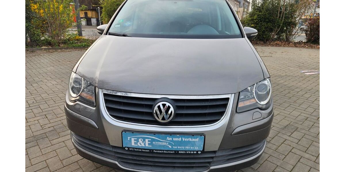 VW Touran 142.500 km 4.950 &euro; Frankfurt amMain 60386