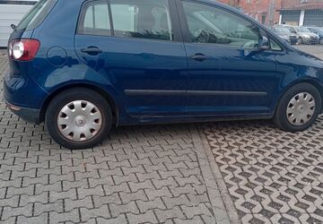 VW Golf 302.000 km 1.390 &euro; Hanau 63452