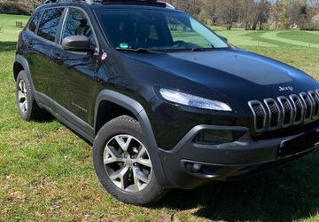 Jeep Cherokee 108.600 km 13.950 &euro; Niedernhausen 65527