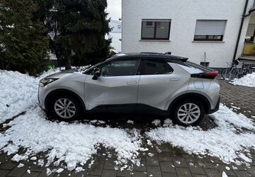 Toyota C-HR 13.700 km 32.000 &euro; Kelkheim 65779