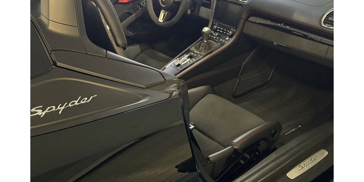 Porsche 718 Boxster Spyder APPROVED/Schalensitze/Chrono 6.800 km 103.500 &euro; Dreieich 63303