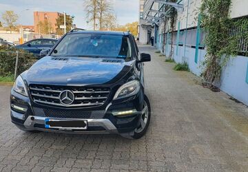 Mercedes-Benz ML 350 213.500 km 16.300 &euro; Mörfelden-walldorf 64546