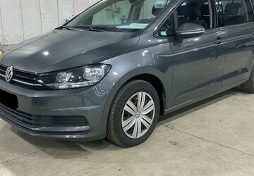 VW Touran 182.000 km 12.558 &euro; Kelkheim 65779