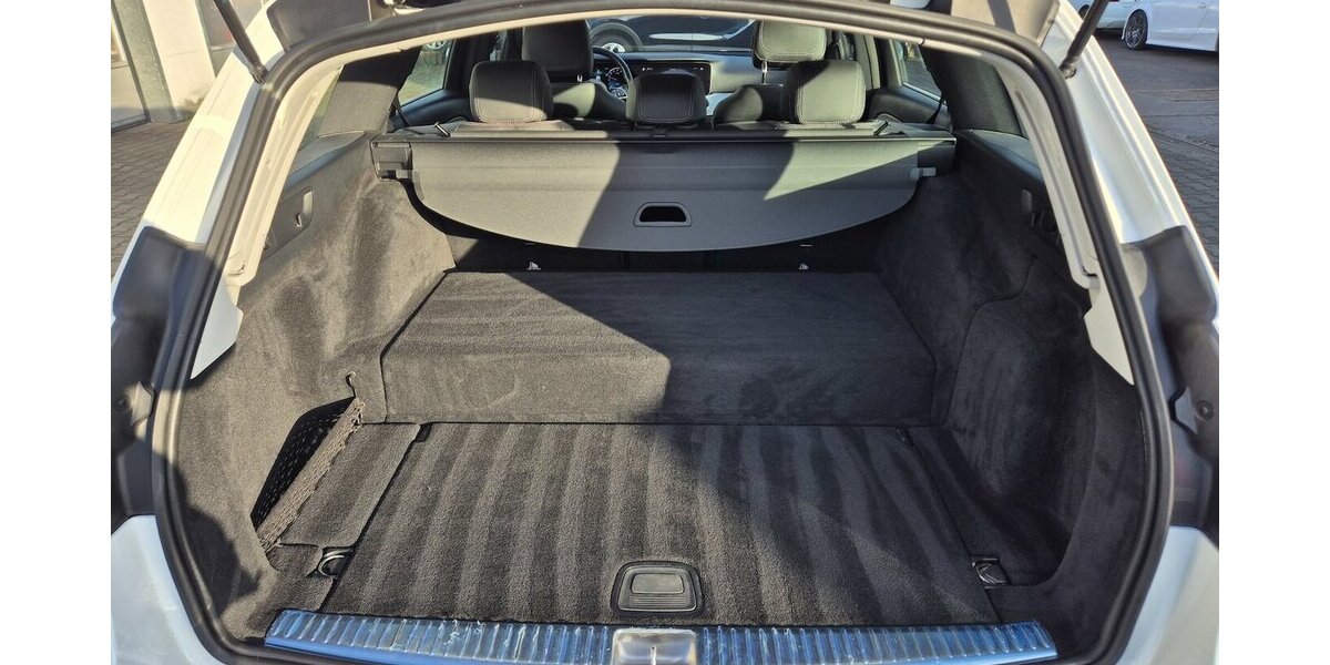 Mercedes-Benz E 300 e T Avantgarde AHK, LED, Rückfahrkamera, App 55.700 km 29.990 &euro; Rodgau 63110