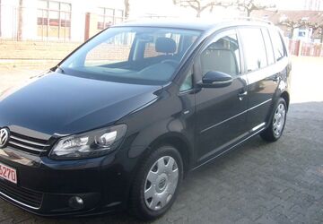 VW Touran 98.500 km 14.999 &euro; Langen 63225
