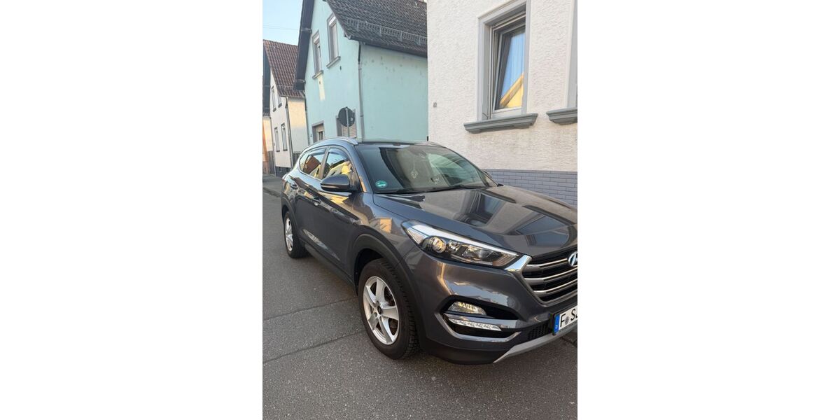 Hyundai TUCSON 150.761 km 12.900 &euro; Raunheim 65479